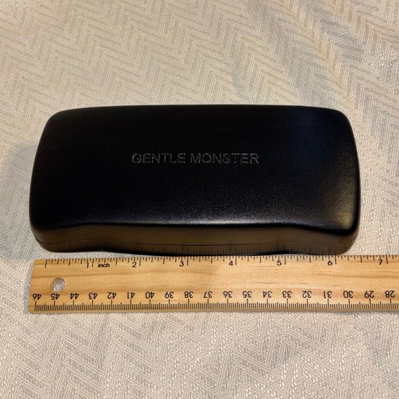 Gentle Monster Black Hard Shell Sunglasses Eyeglasses Case main image 14
